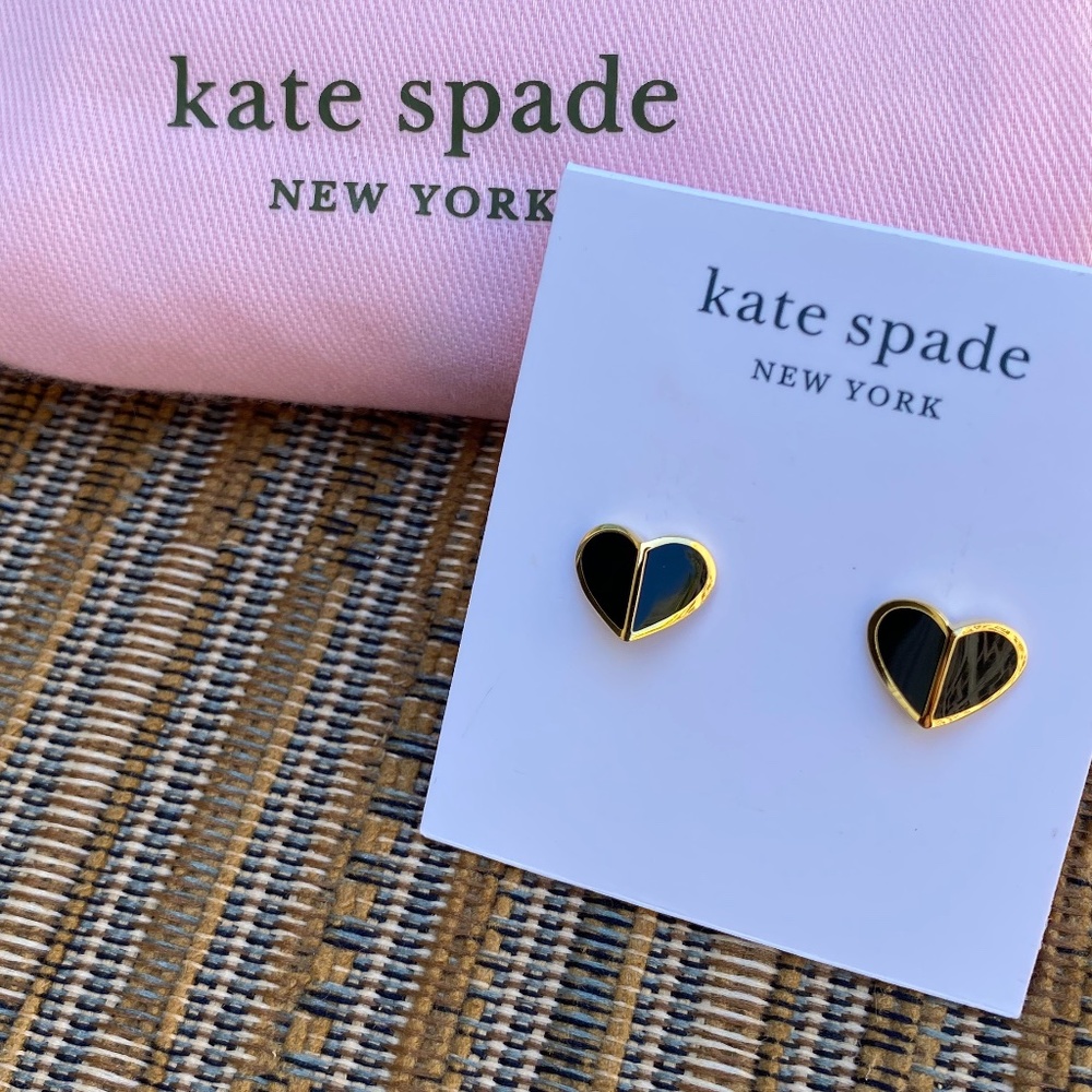 Kate Spade Heritage Spade small heart studs